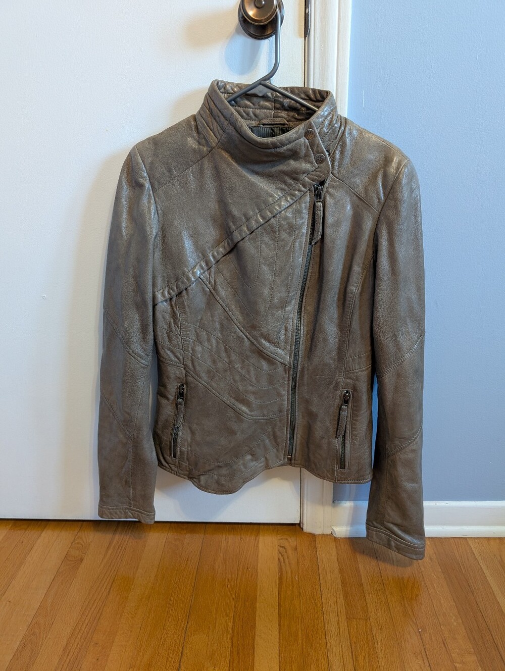 Danier Taupe Grey Genuine Leather Asymmetrical Moto Jacket Medium M